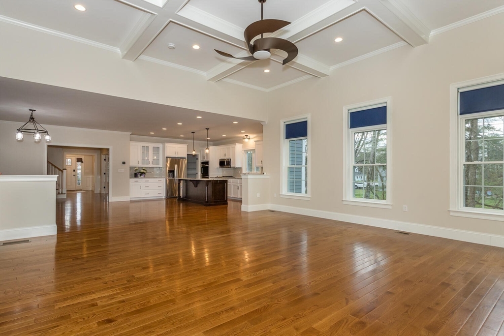 100 Harding Street Medfield, MA 02052 - Photo 7 of 22 Gallery Image 7