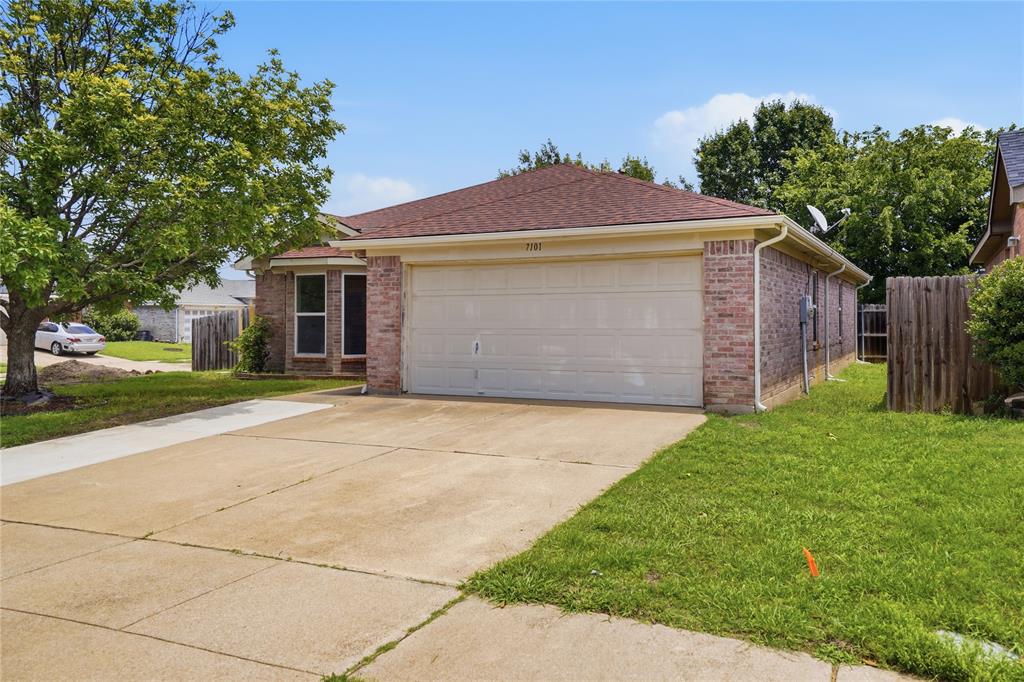 7101 Ranger Way Fort Worth, TX 76133 - Photo 1 of 22