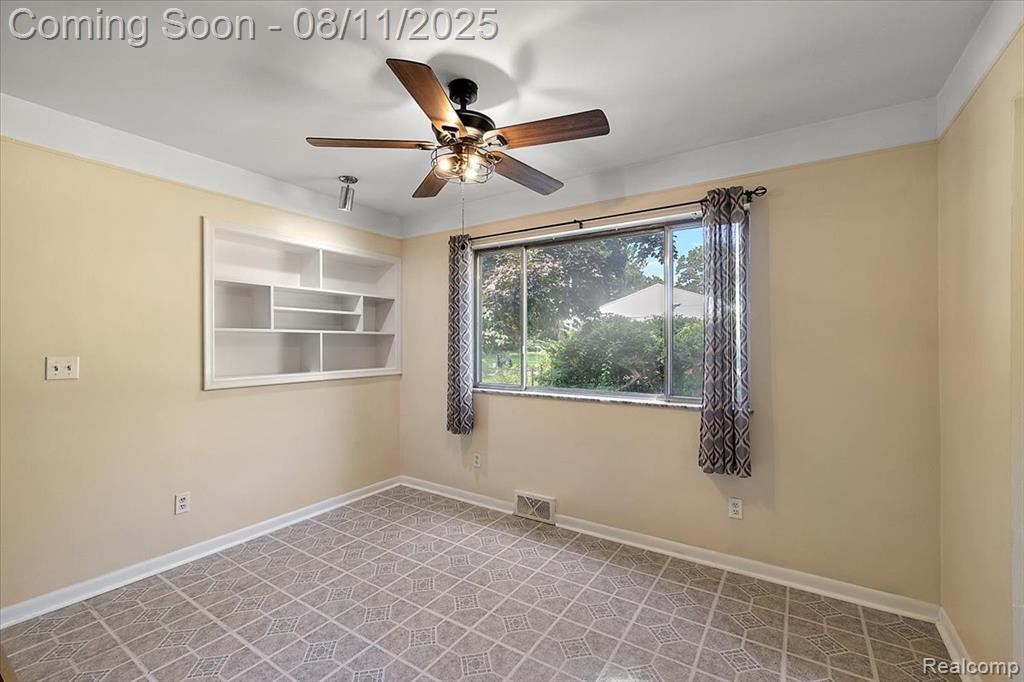 741 West Livingston Road Highland, MI 48357 - Photo 15 of 70 Gallery Image 15