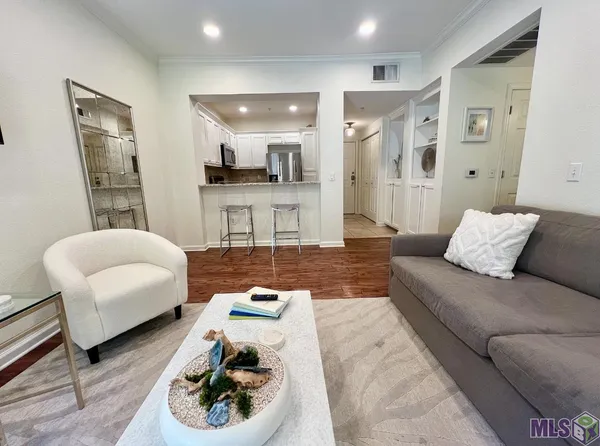 $2,000 | 6765 Corporate Boulevard, Unit 7101, Baton Rouge, LA 70809