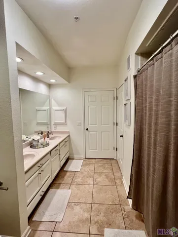 $2,100 | 6765 Corporate Boulevard, Unit 7101, Baton Rouge, LA 70809