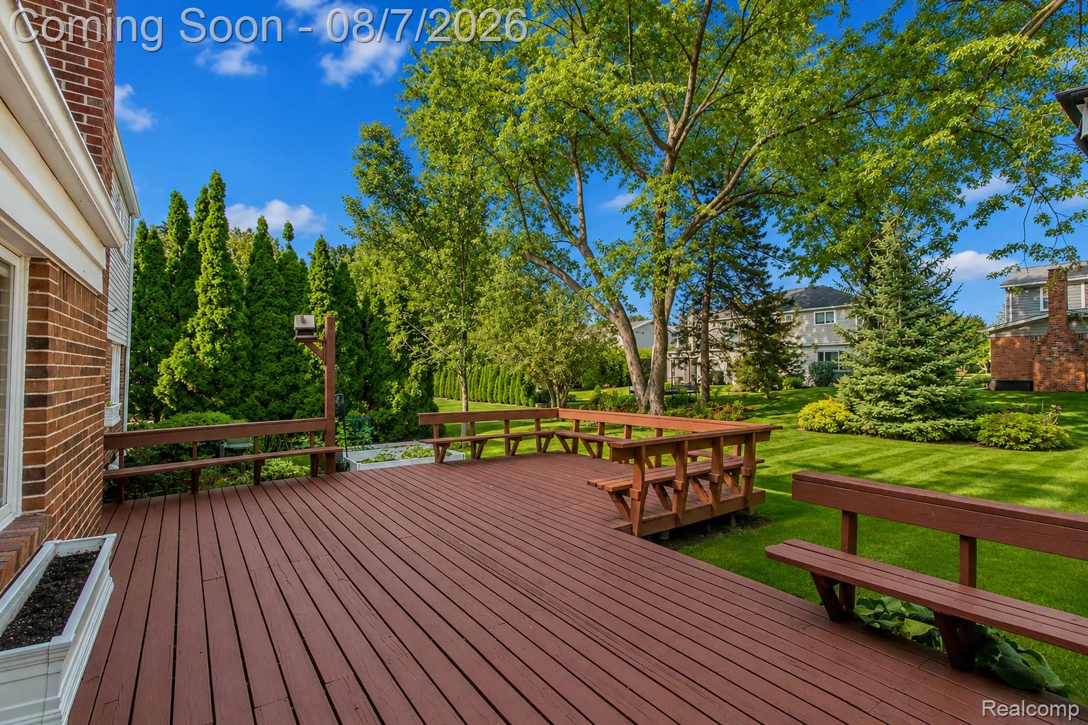 3149 Tamarron Drive Rochester, MI 48309 - Photo 44 of 48 Large outdoor deck with built-in benches