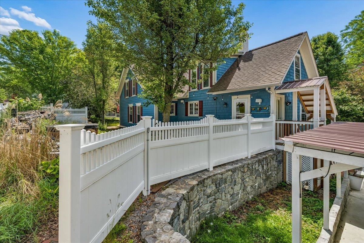 564 River Road Manchester, NH 03104 - Photo 51 of 54