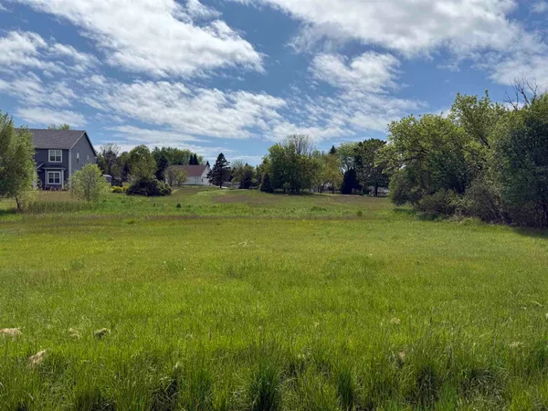 $130,000 | W258-n6891 Victoria Circle, Unit 6, Sussex, WI 53089