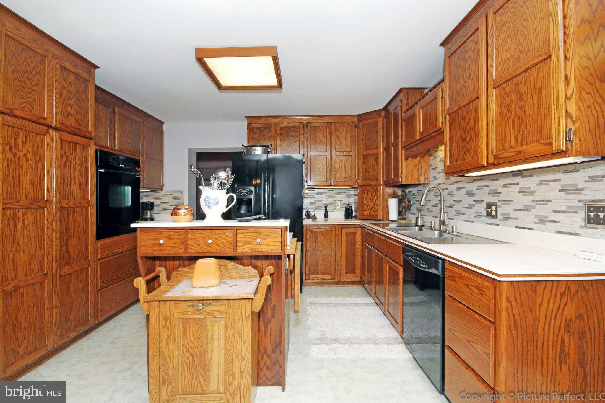 2221 Trevanion Road Taneytown, MD 21787 - Photo 16 of 29 Kitchen