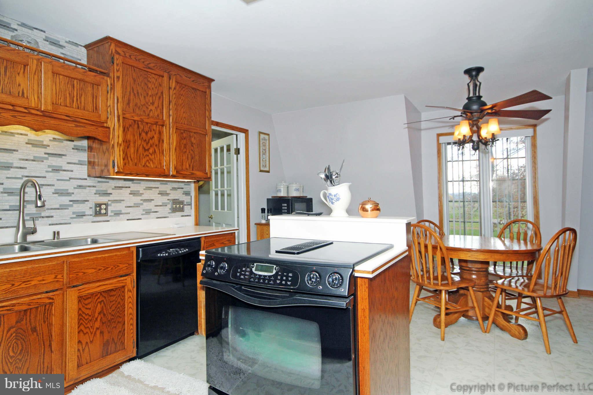 2221 Trevanion Road Taneytown, MD 21787 - Photo 18 of 29 Kitchen