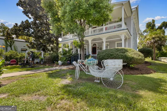 a outdoor living space with furniture and garden view