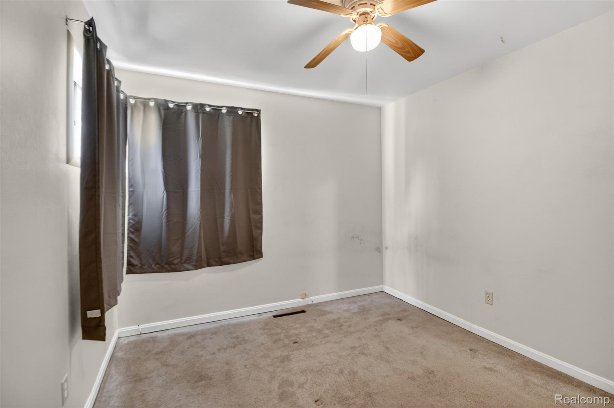 1459 Grove Road Ypsilanti, MI 48198 - Photo 23 of 36 23-1459-Grove-Rd-WindowStill-Photography.jpg