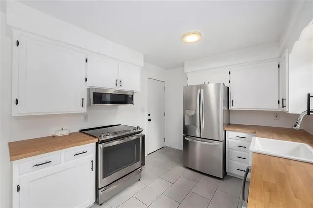 $325,000 | 5105 Woodson Road, Mission, KS 66202