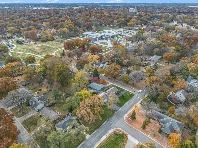 $325,000 | 5105 Woodson Road, Mission, KS 66202