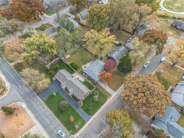 $325,000 | 5105 Woodson Road, Mission, KS 66202