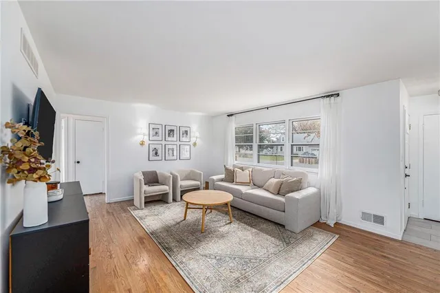 $325,000 | 5105 Woodson Road, Mission, KS 66202