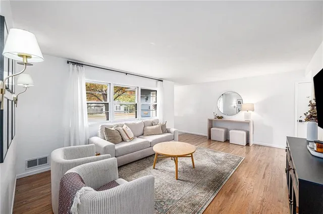 $325,000 | 5105 Woodson Road, Mission, KS 66202