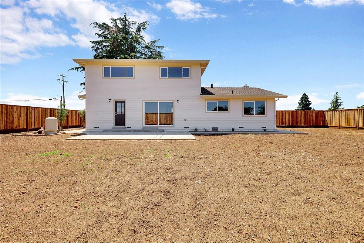 1181 Barry Road Yuba City, CA 95991 - Photo 43 of 60 a view of a house with a yard
