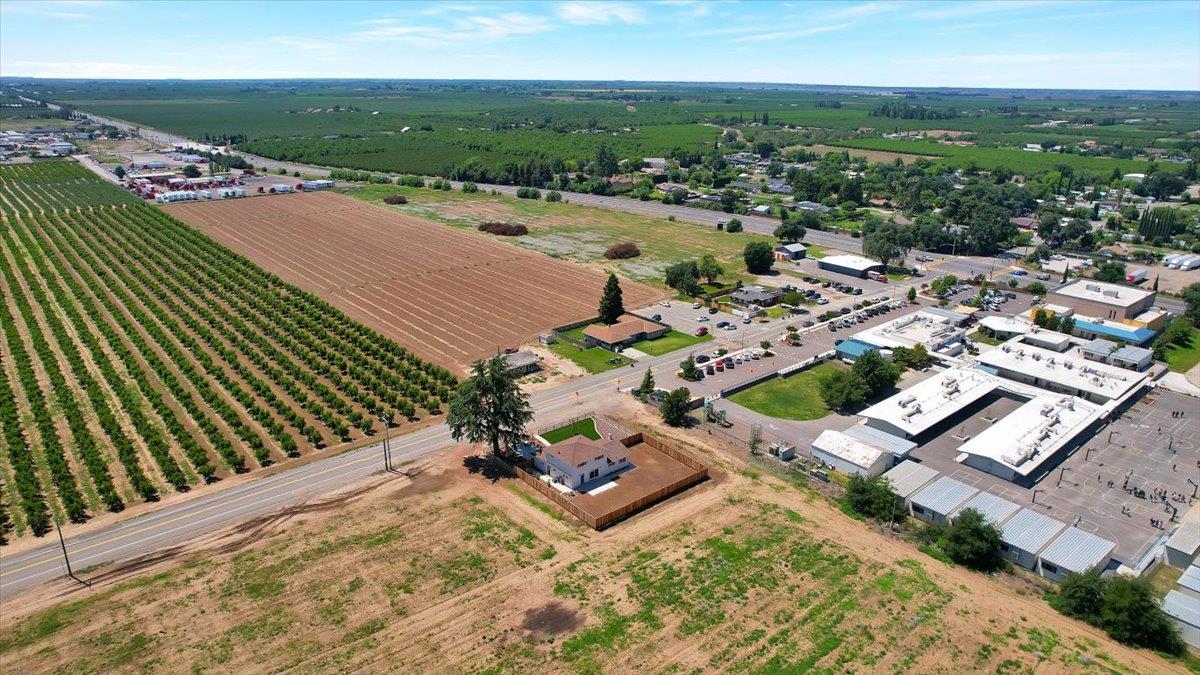 1181 Barry Road Yuba City, CA 95991 - Photo 54 of 60 a view of a city