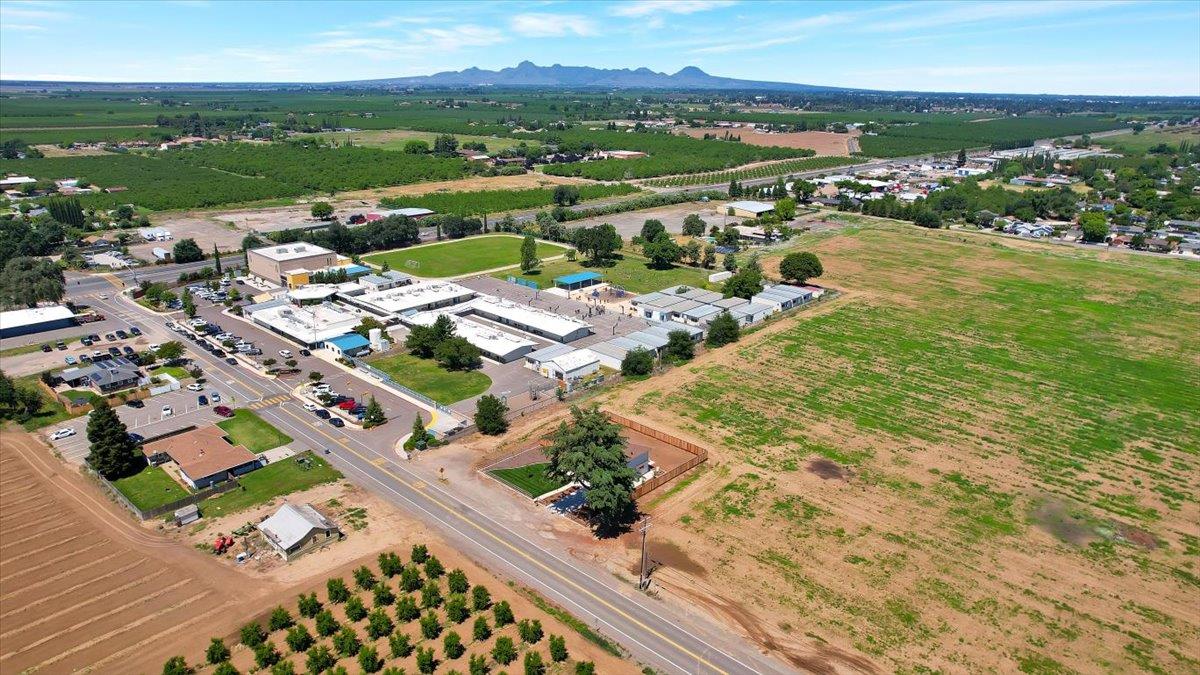 1181 Barry Road Yuba City, CA 95991 - Photo 55 of 60 a view of city with ocean