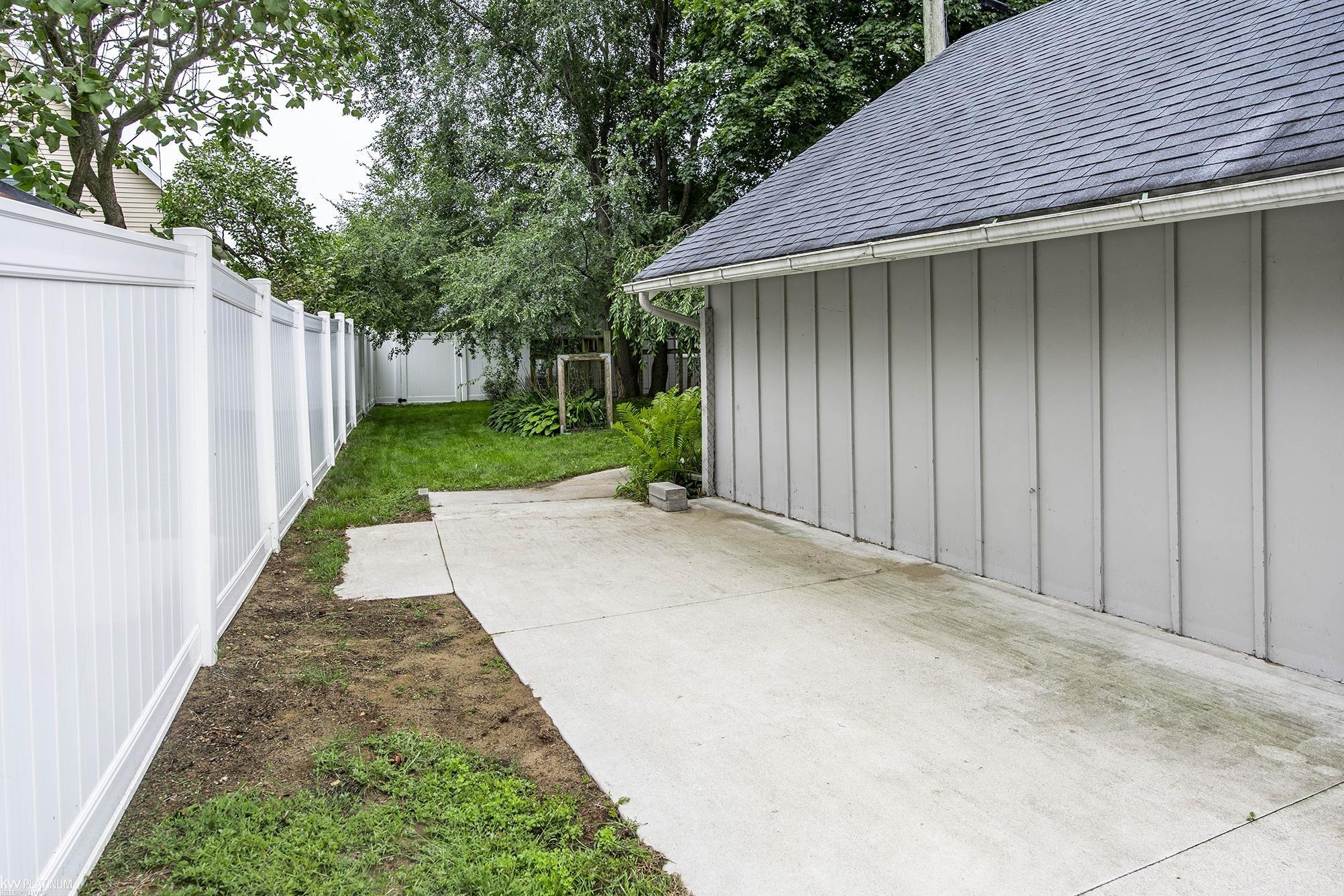 8970 Lakeshore Road Fort Gratiot, MI 48059 - Photo 45 of 55 Gallery Image 45