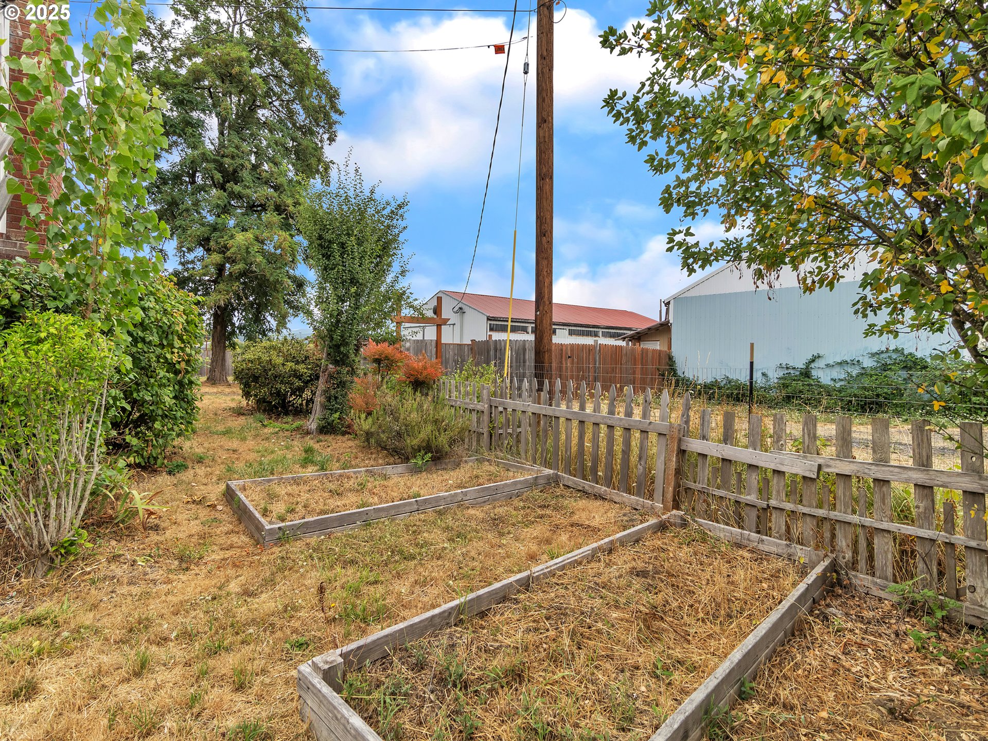 38280 Southwest Fort Hill Road Willamina, OR 97396 - Photo 4 of 31 a view of a terrace