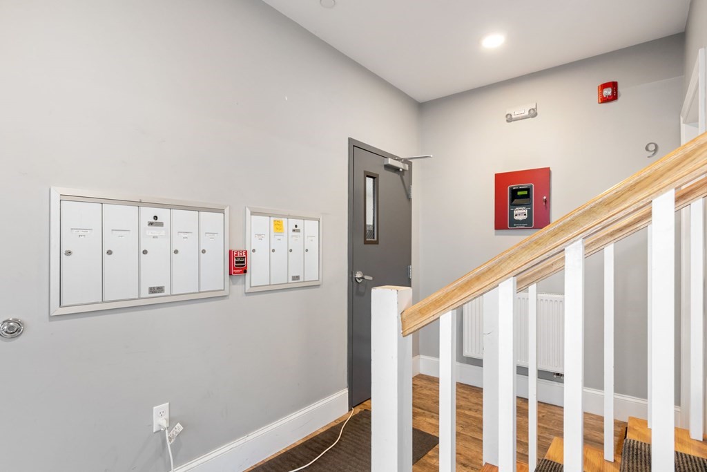 15 Preble Street, Unit 4 Boston, MA 02127 - Photo 12 of 23