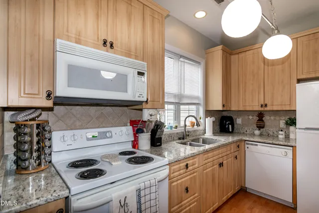 $285,000 | 2907 Andover Glen Road, Raleigh, NC 27604