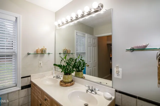 $285,000 | 2907 Andover Glen Road, Raleigh, NC 27604