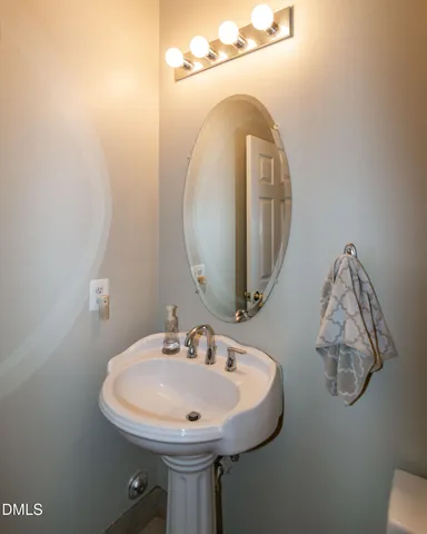 $285,000 | 2907 Andover Glen Road, Raleigh, NC 27604