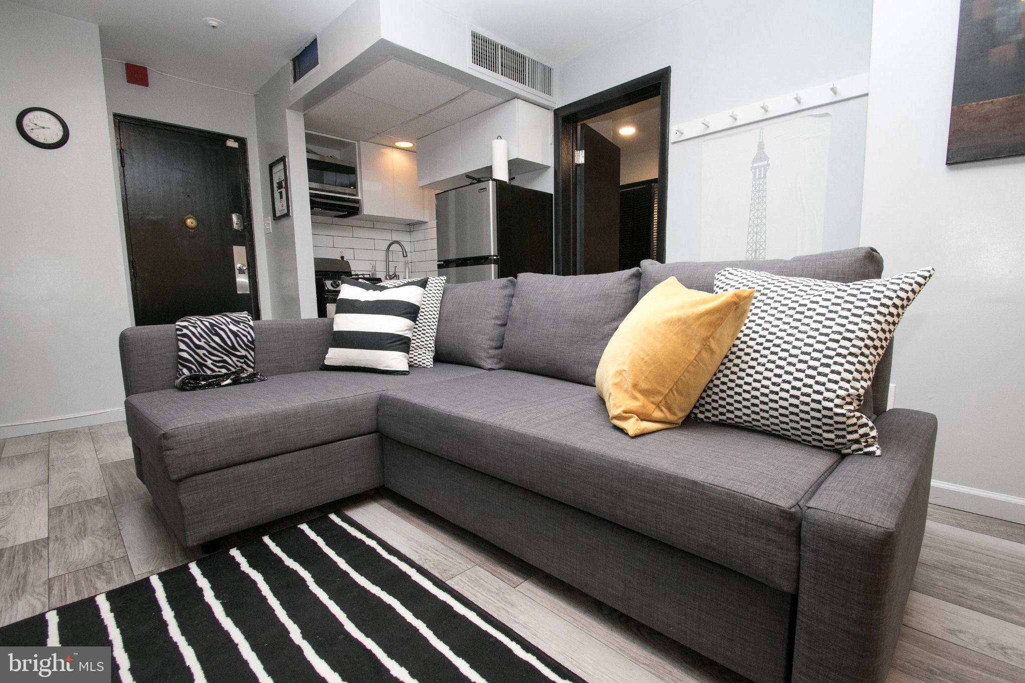 2135 Walnut Street, Unit 304 Philadelphia, PA 19103 - Photo 3 of 8 Modern comfort in a chic setting.