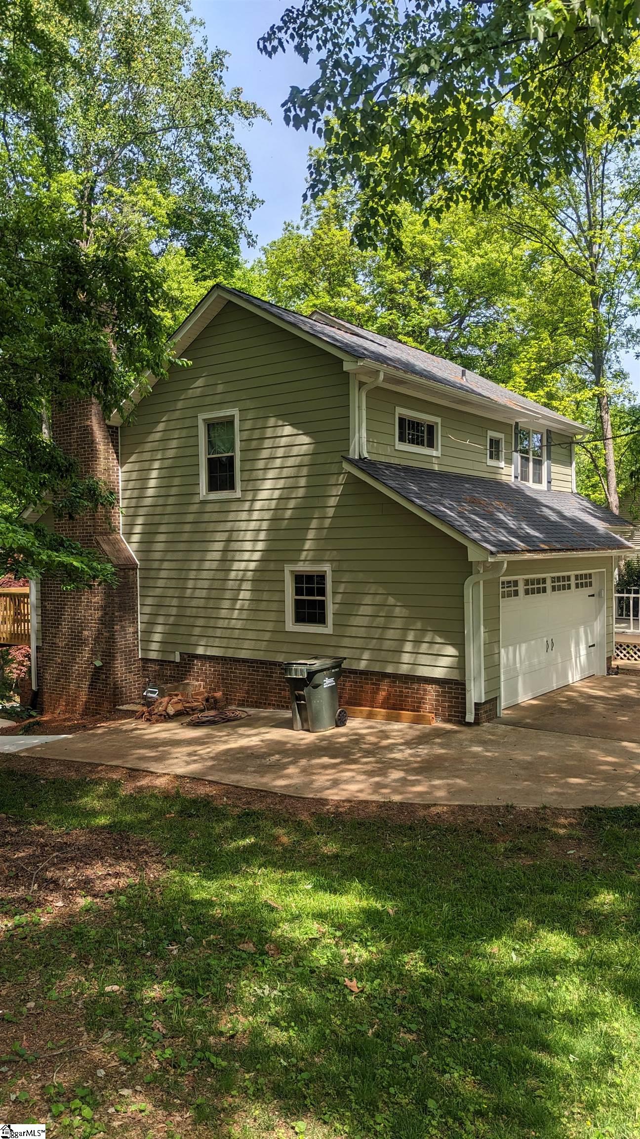 9 Doverdale Road Greenville, SC 29615 - Photo 3 of 35 Gallery Image 3