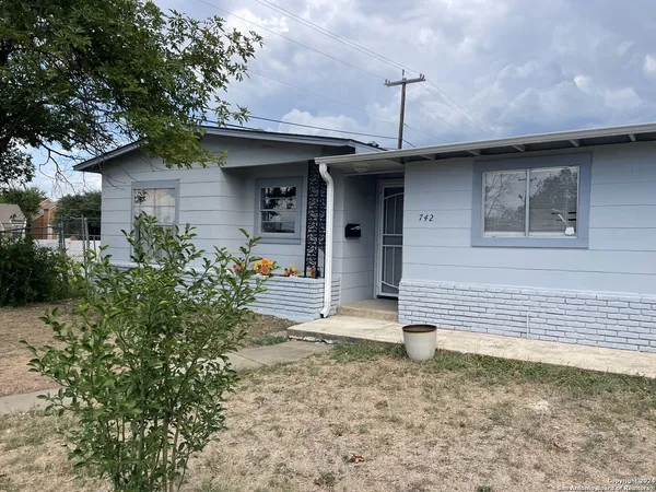 $1,495 | 742 Olney Drive, San Antonio, TX 78209