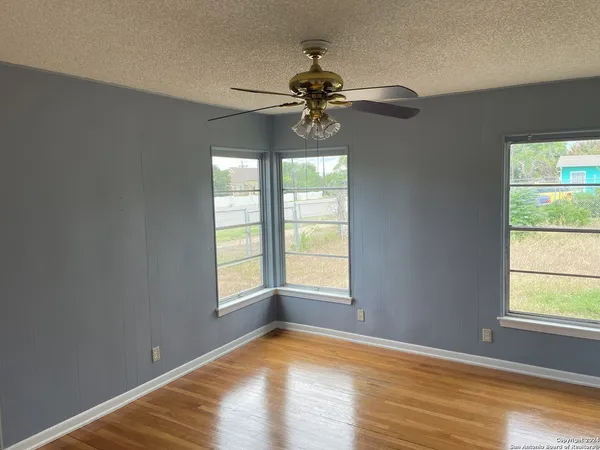 $1,495 | 742 Olney Drive, San Antonio, TX 78209