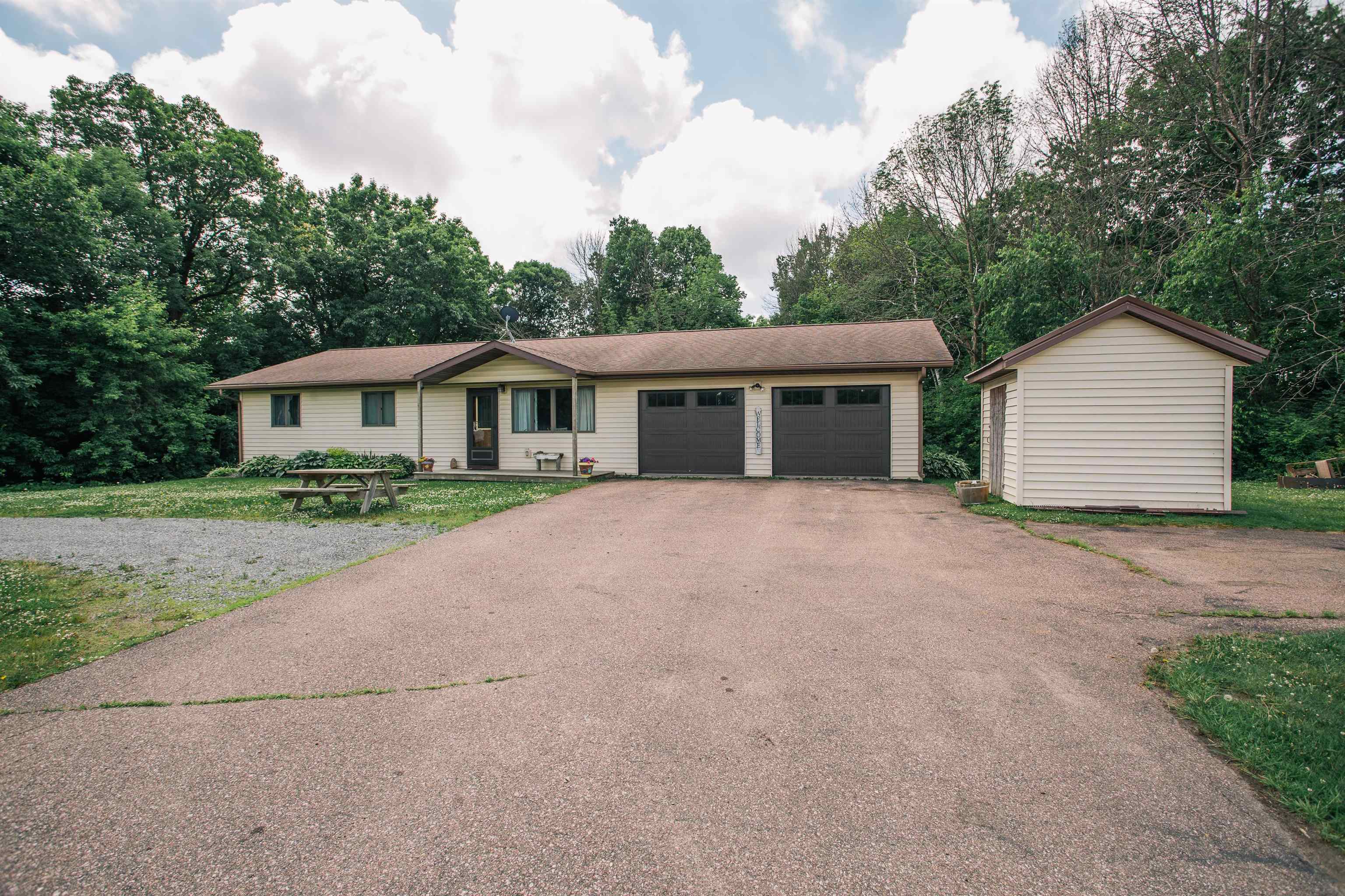 W6833 West Ridge Road Neillsville, WI 54456 - Photo 2 of 33