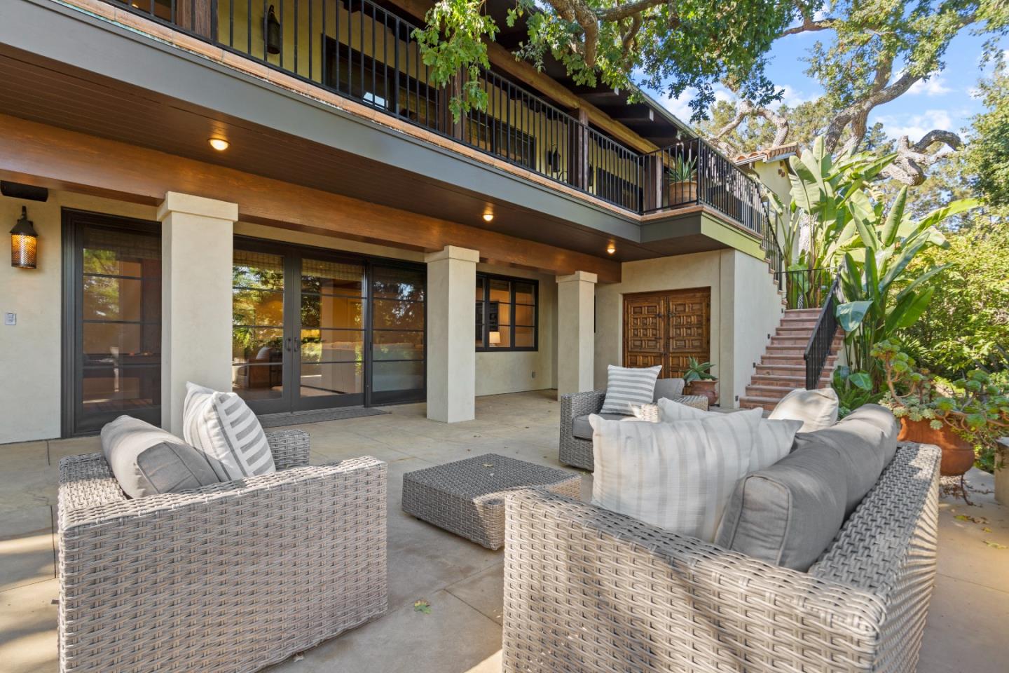 1056 Cascade Drive Menlo Park, CA 94025 - Photo 28 of 32 a living room with furniture and large windows