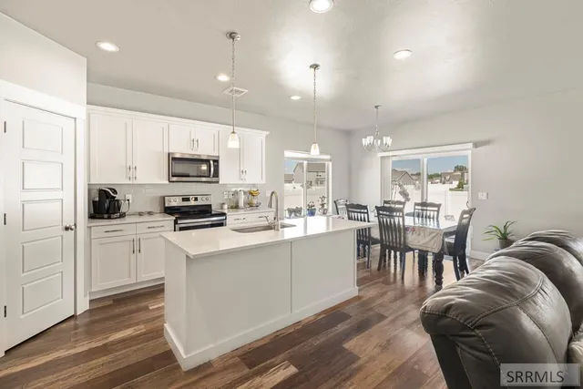 $494,900 | 408 North Curlew Drive, Ammon, ID 83401