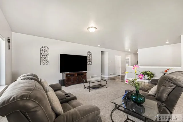 $494,900 | 408 North Curlew Drive, Ammon, ID 83401