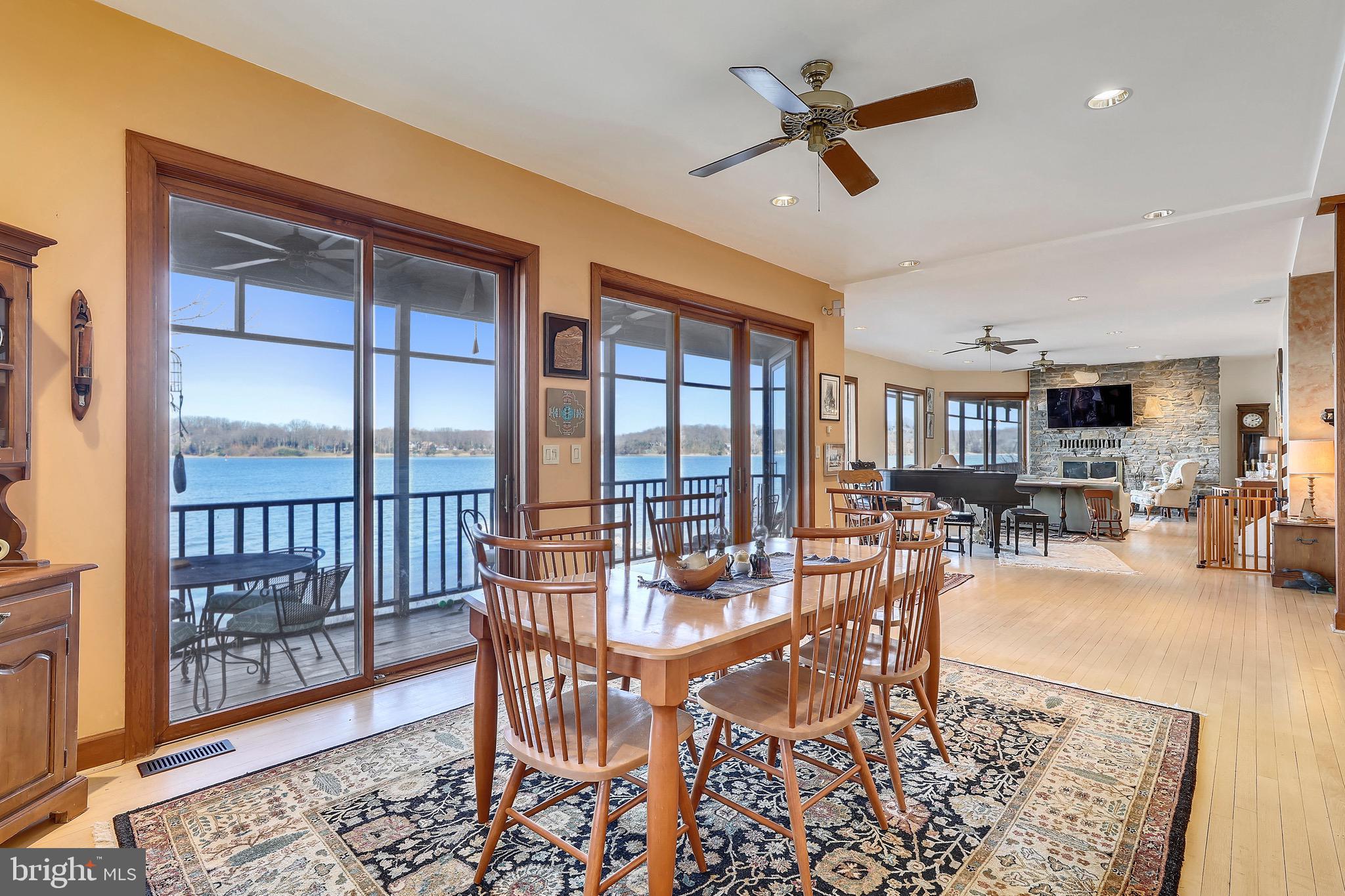 3 Beach Road Annapolis, MD 21405 - Photo 12 of 55 Informal Dining area