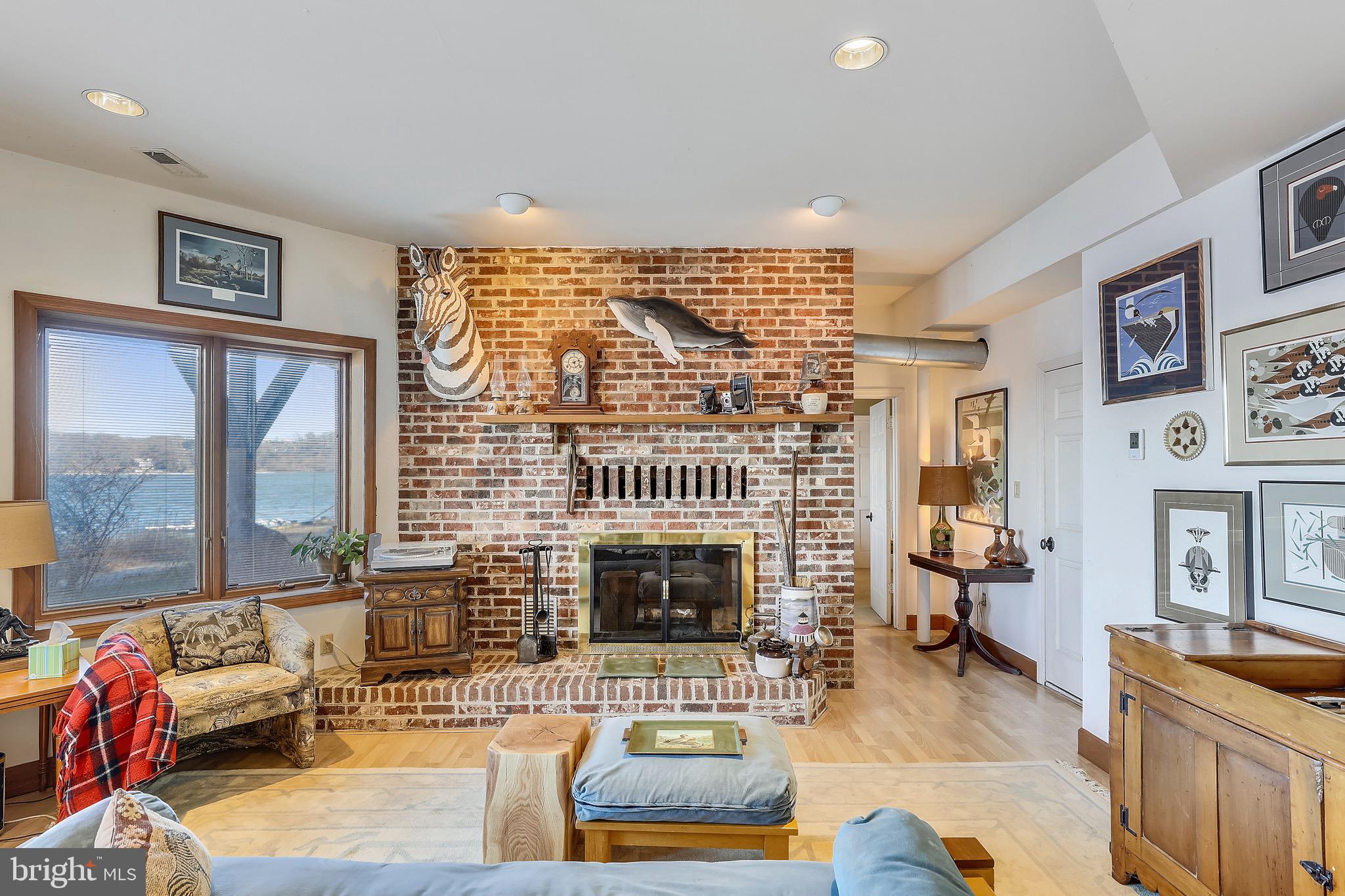 3 Beach Road Annapolis, MD 21405 - Photo 6 of 55 Lower Level - Fire Place