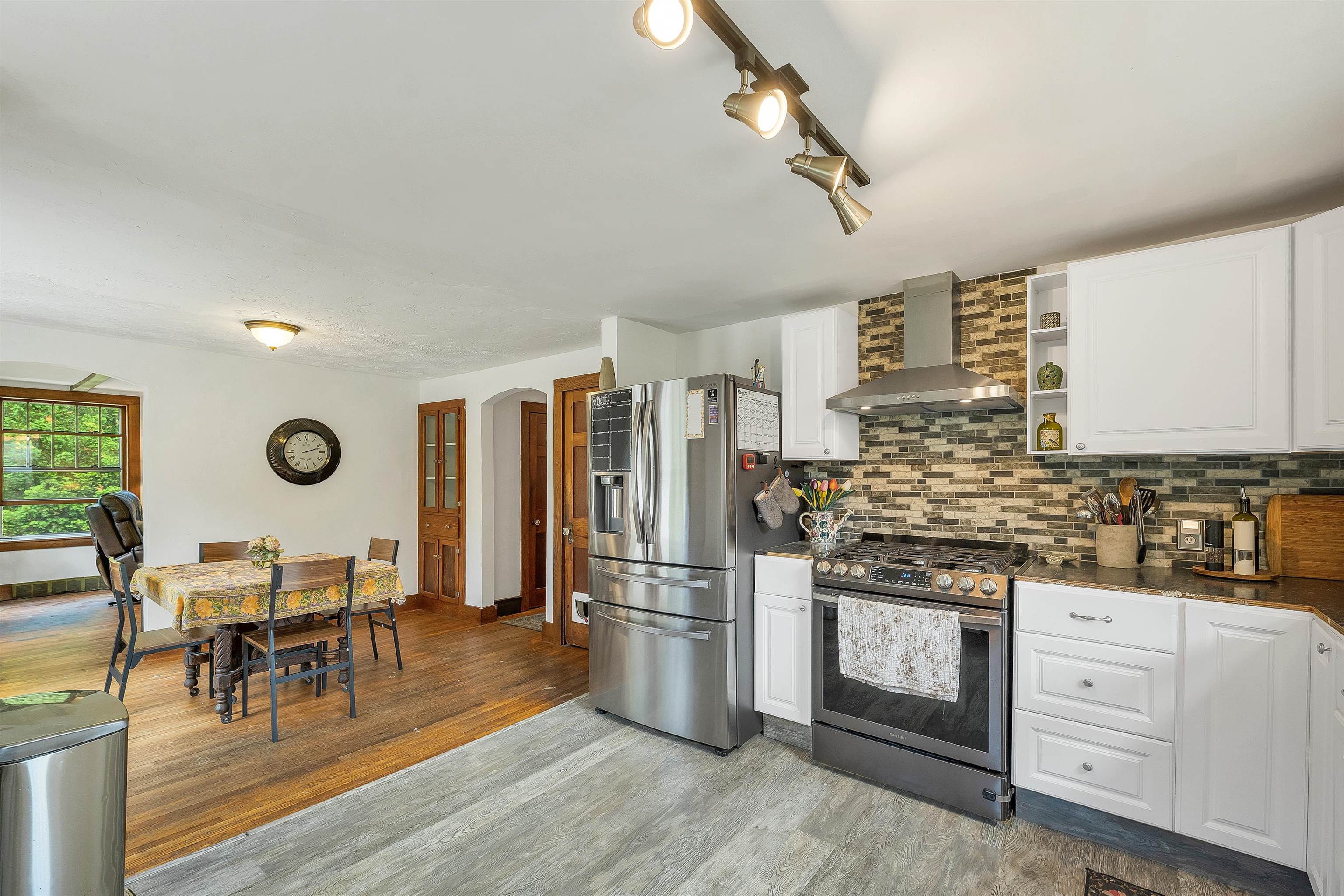 652 West Side Road Conway, NH 03860 - Photo 8 of 60