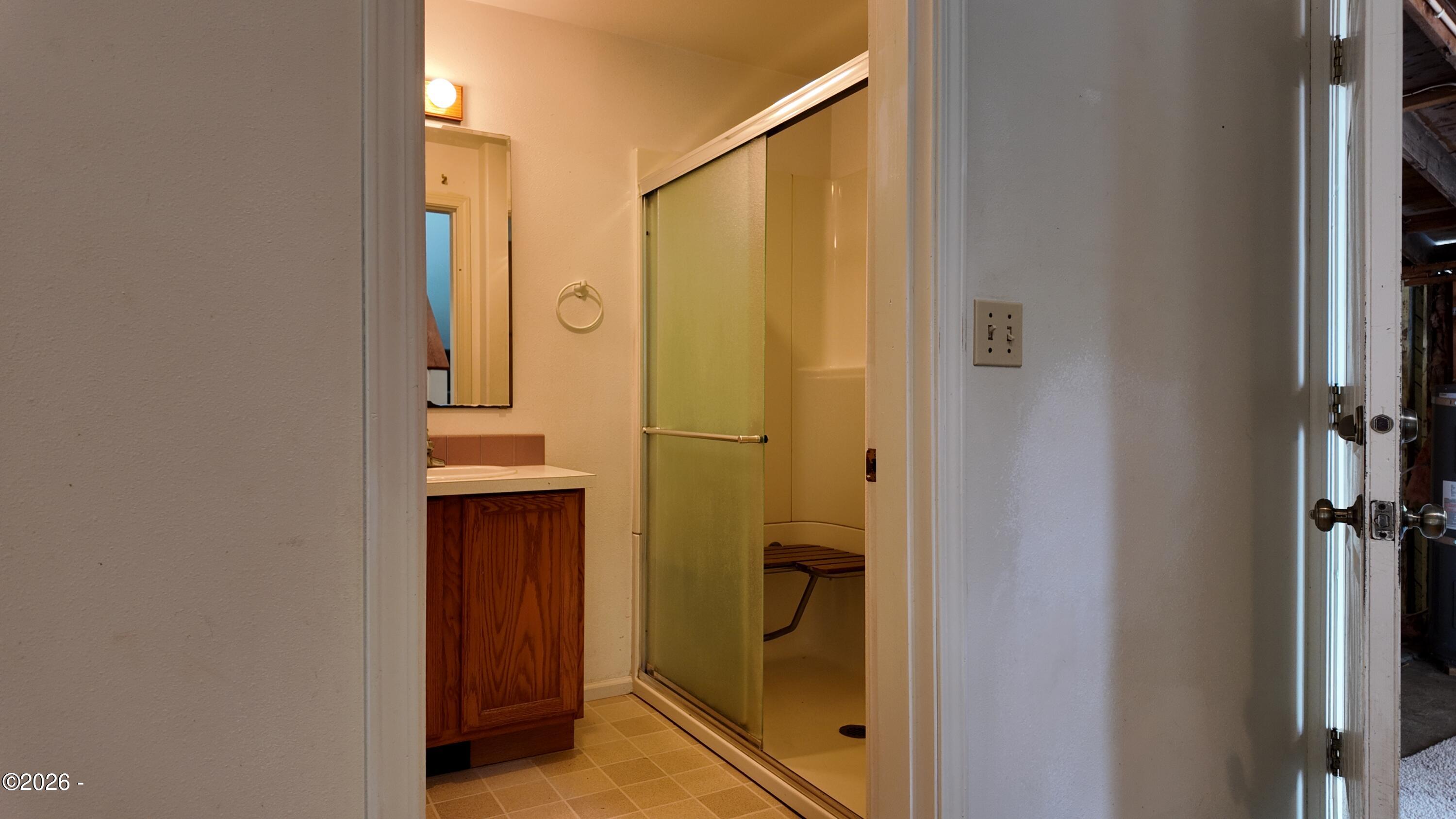 527 Southeast John Nye Road Newport, OR 97365 - Photo 10 of 36 Gallery Image 10