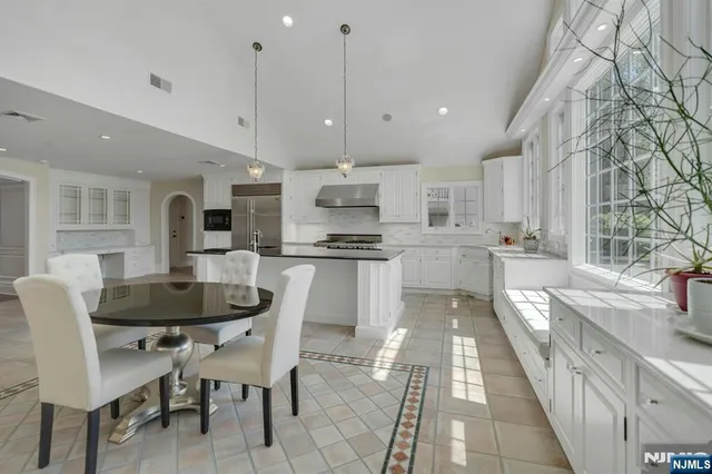 $3,199,000 | 21 Birchwood Road, Old Tappan, NJ 07675