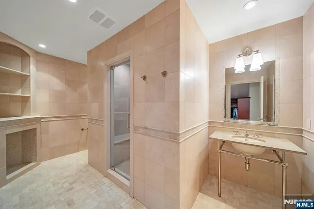 $3,199,000 | 21 Birchwood Road, Old Tappan, NJ 07675