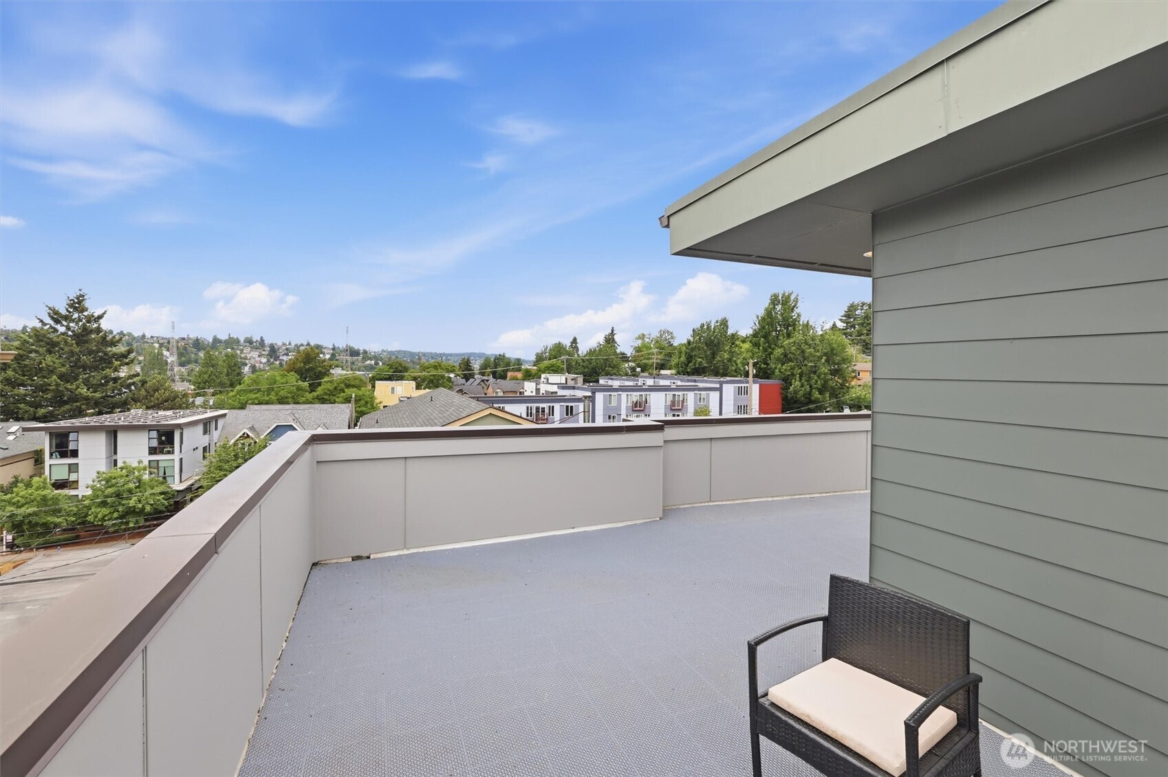 3655 Francis Avenue North Seattle, WA 98103 - Photo 24 of 32