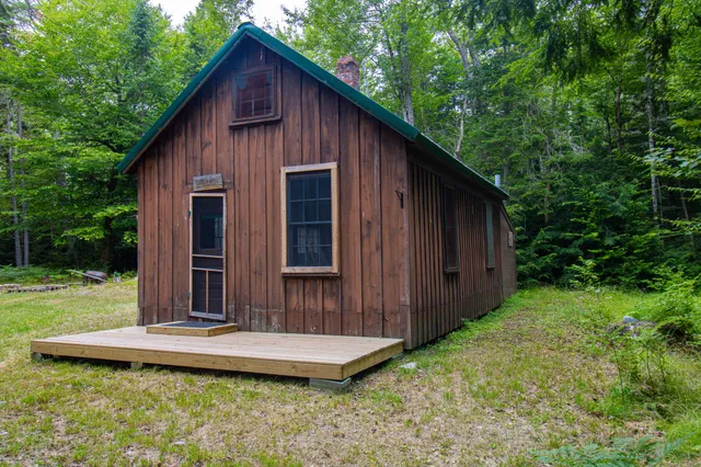 $69,500 | 22-24 Camp Lane, Lowell, ME 04493