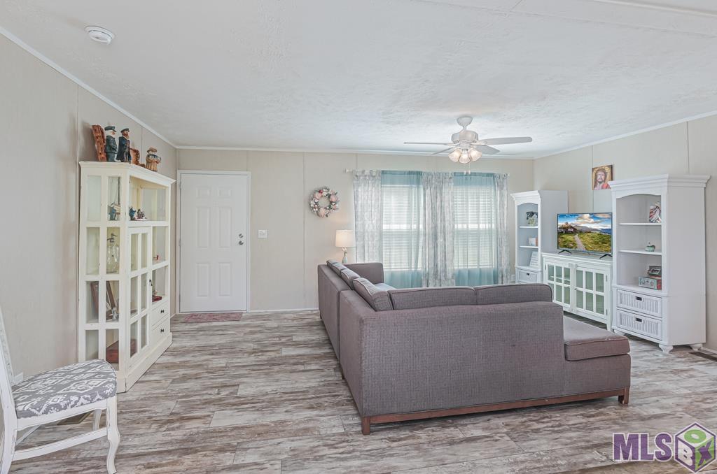 11428 Pipeline Road Gonzales, LA 70737 - Photo 12 of 28 Gallery Image 12