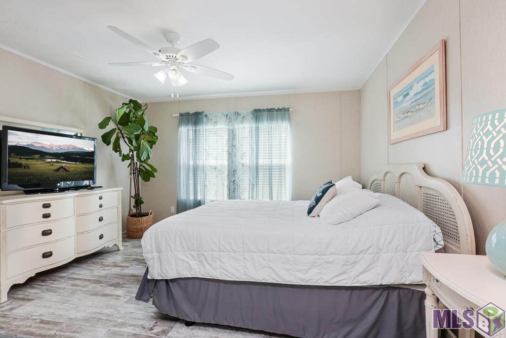 11428 Pipeline Road Gonzales, LA 70737 - Photo 15 of 28 Gallery Image 15