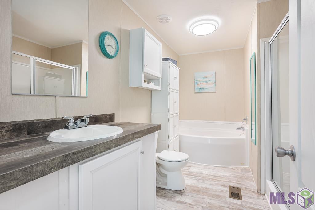 11428 Pipeline Road Gonzales, LA 70737 - Photo 19 of 28 Gallery Image 19