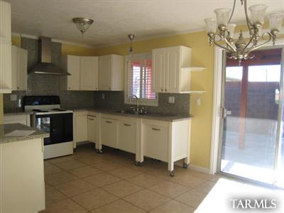 3549 North Olive Road Tucson, AZ 85719 - Photo 3 of 10