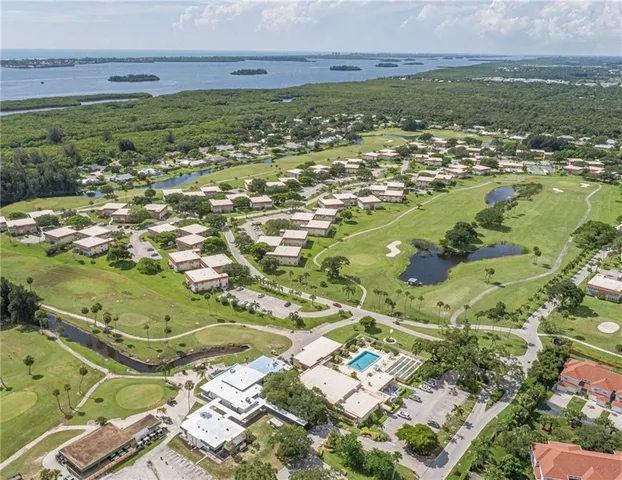 $1,500 | 47 Woodland Drive, Unit 201, Vero Beach, FL 32962