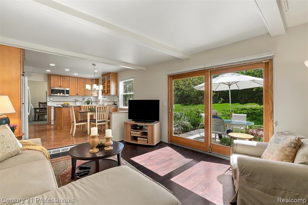 41827 Ridge Road East Novi, MI 48375 - Photo 16 of 34 Gallery Image 16