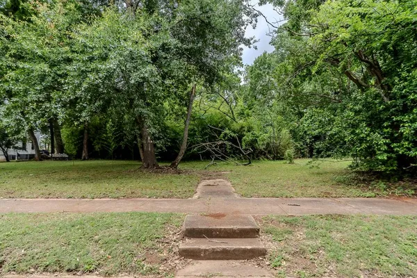 $25,000 | 207 South Sycamore Street, Palestine, TX 75801