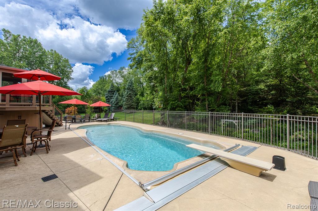 3790 Deer Springs Drive Rochester, MI 48306 - Photo 9 of 51